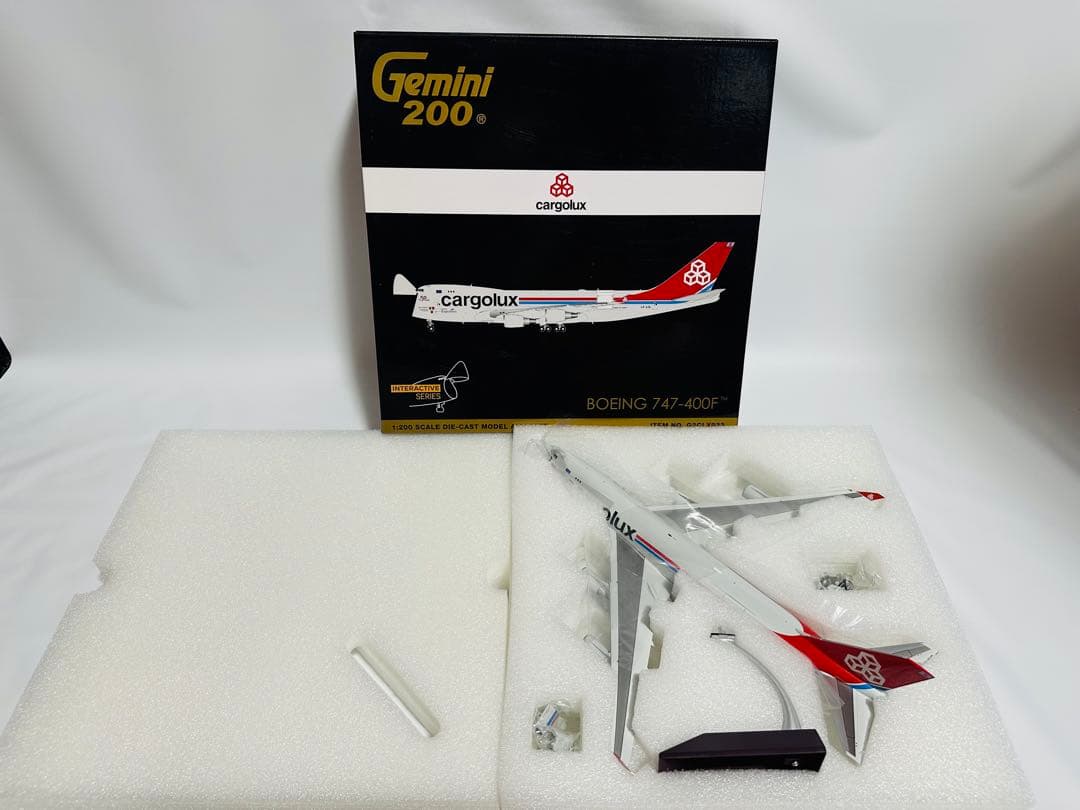 Gemini 1/200 B747-400F cargolux ドア開閉仕様