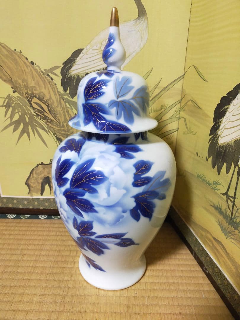 深川製磁　染付金彩牡丹図　冠付飾壷　花瓶　花生け　古美術　時代物