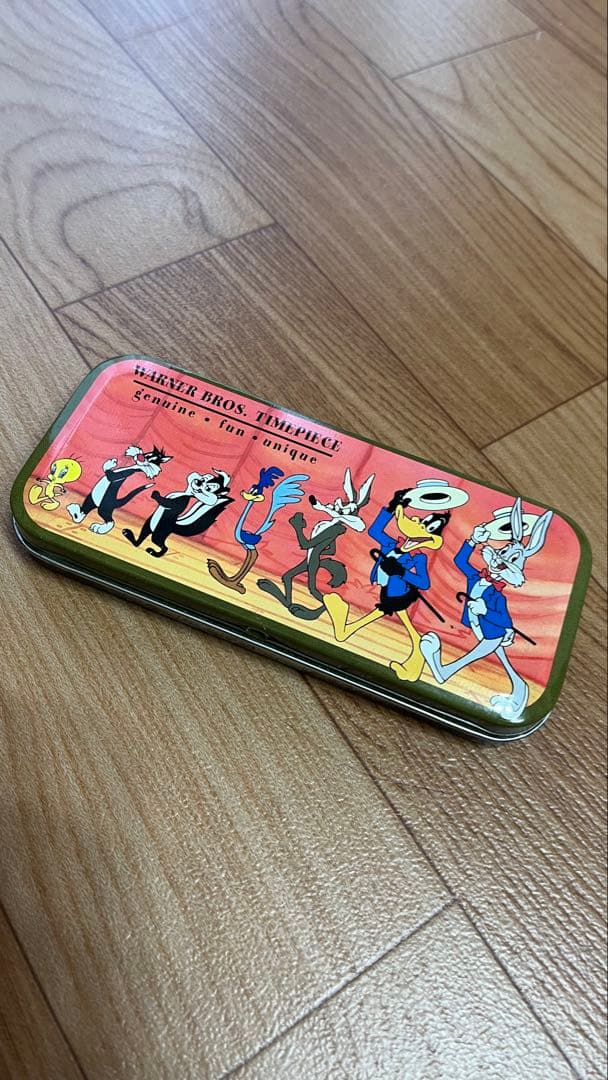 ワーナーブラザーズ キャラクター缶、バッグス・バニービンテージ 限定腕時計