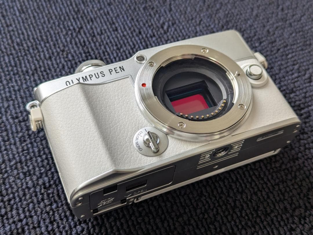 【美品】オリンパス PEN E-P7 ボディ ホワイト ペン OLYMPUS