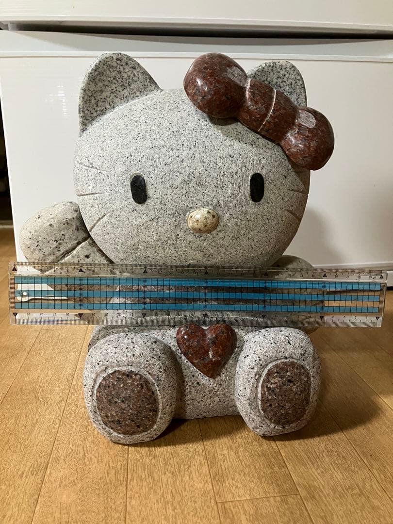 ハローキティ 石像