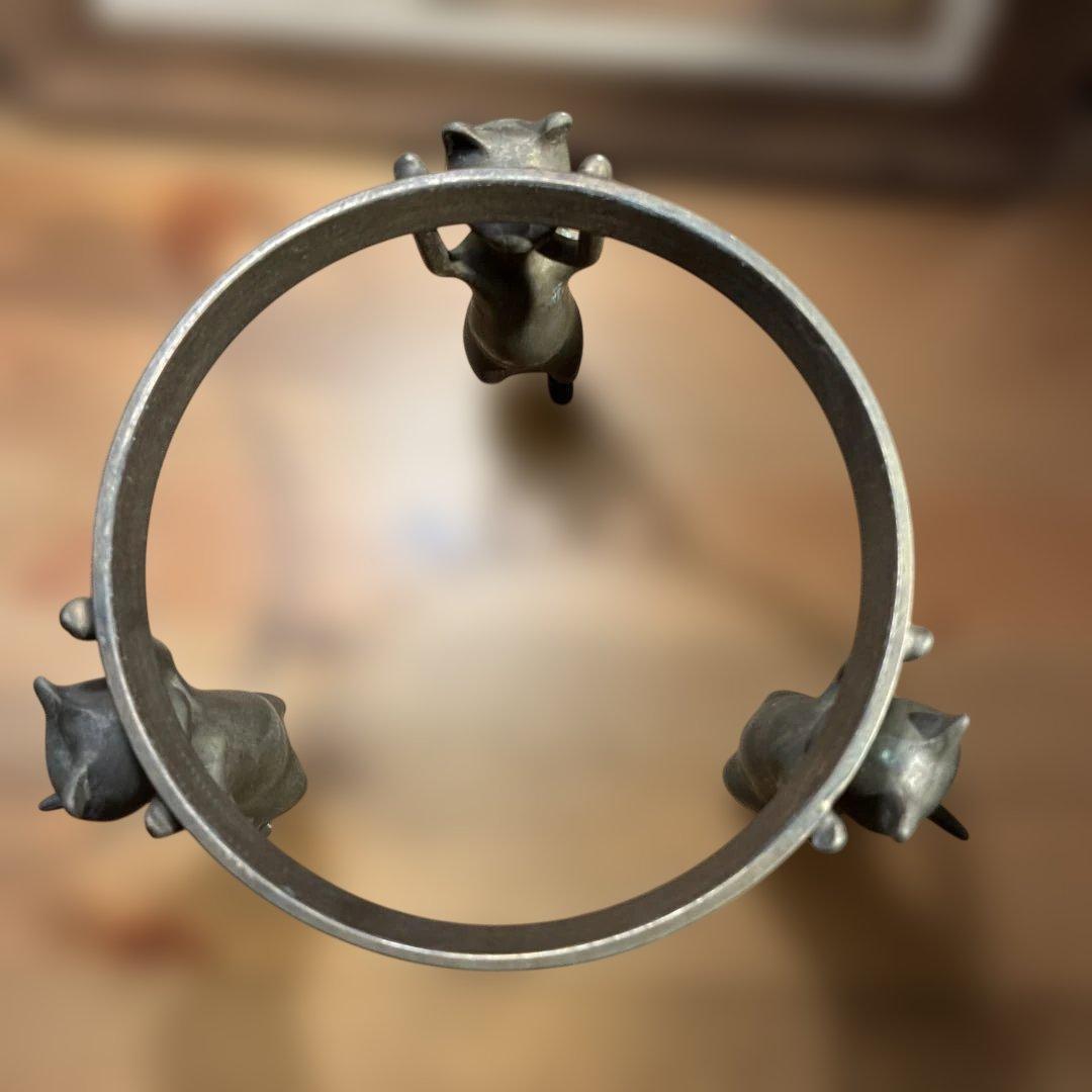 銅製 五徳 三猫 猫 火鉢 囲炉裏 茶道具 鍋置き 蓋置 金属工芸 三匹猫