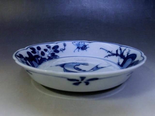 皿■角福 魚紋染付 唐草 蝶 花弁型 古伊万里 古美術 時代物 骨董品■