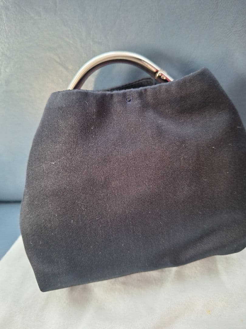 美品 シルクPRADA 黒 リングハンドル パーティーバッグ