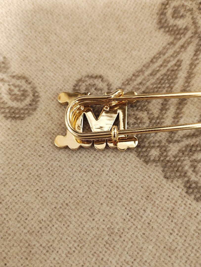 ★MaxMara★ピンブローチ★新品未使用