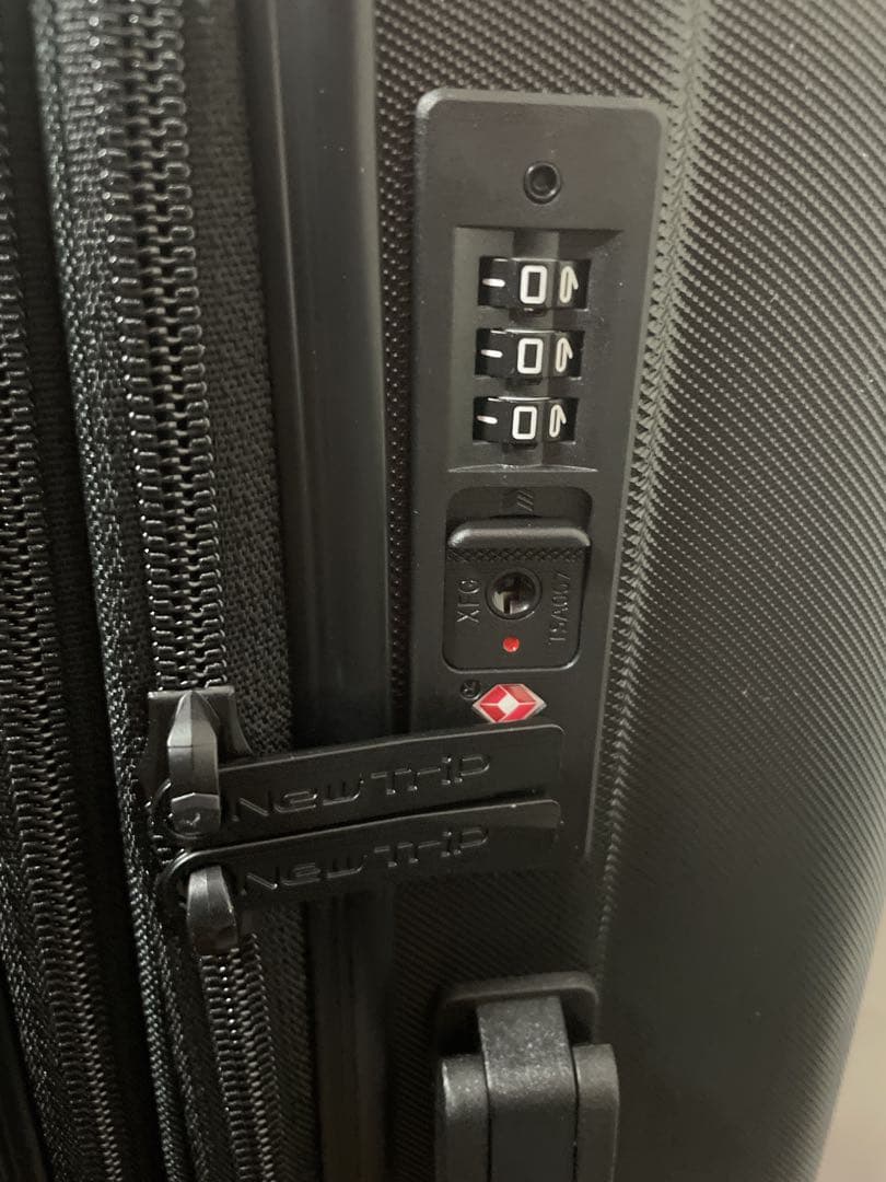 新品[New Trip] スーツケース拡張機能付き 軽量 約60リットルMサイズ