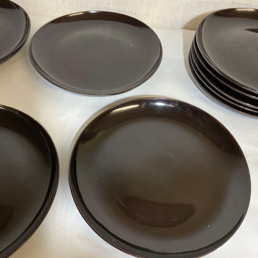 骨董木製漆塗り菓子盆１５枚（直径１７．５㌢、高さ２㌢、重さ９２㌘）