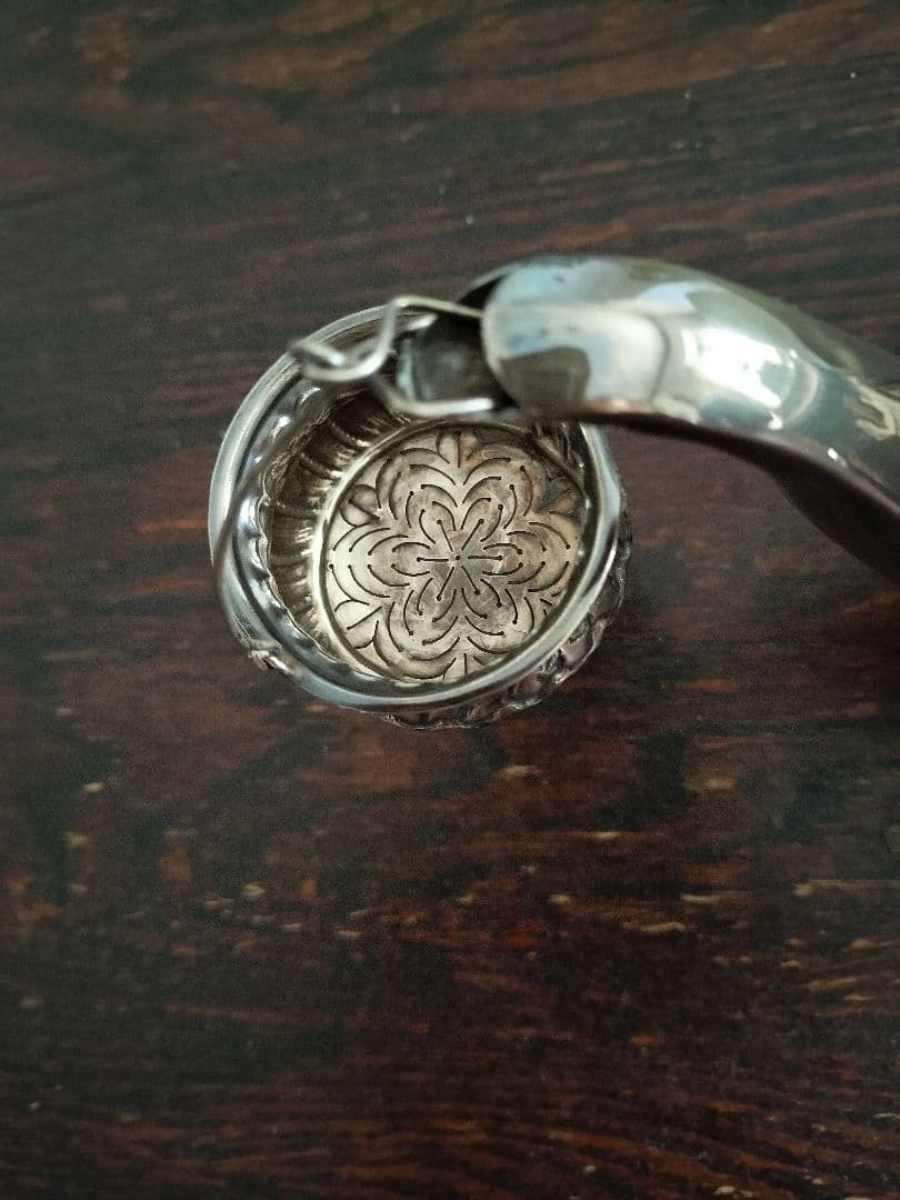 イギリスアンティーク銀の茶濾し