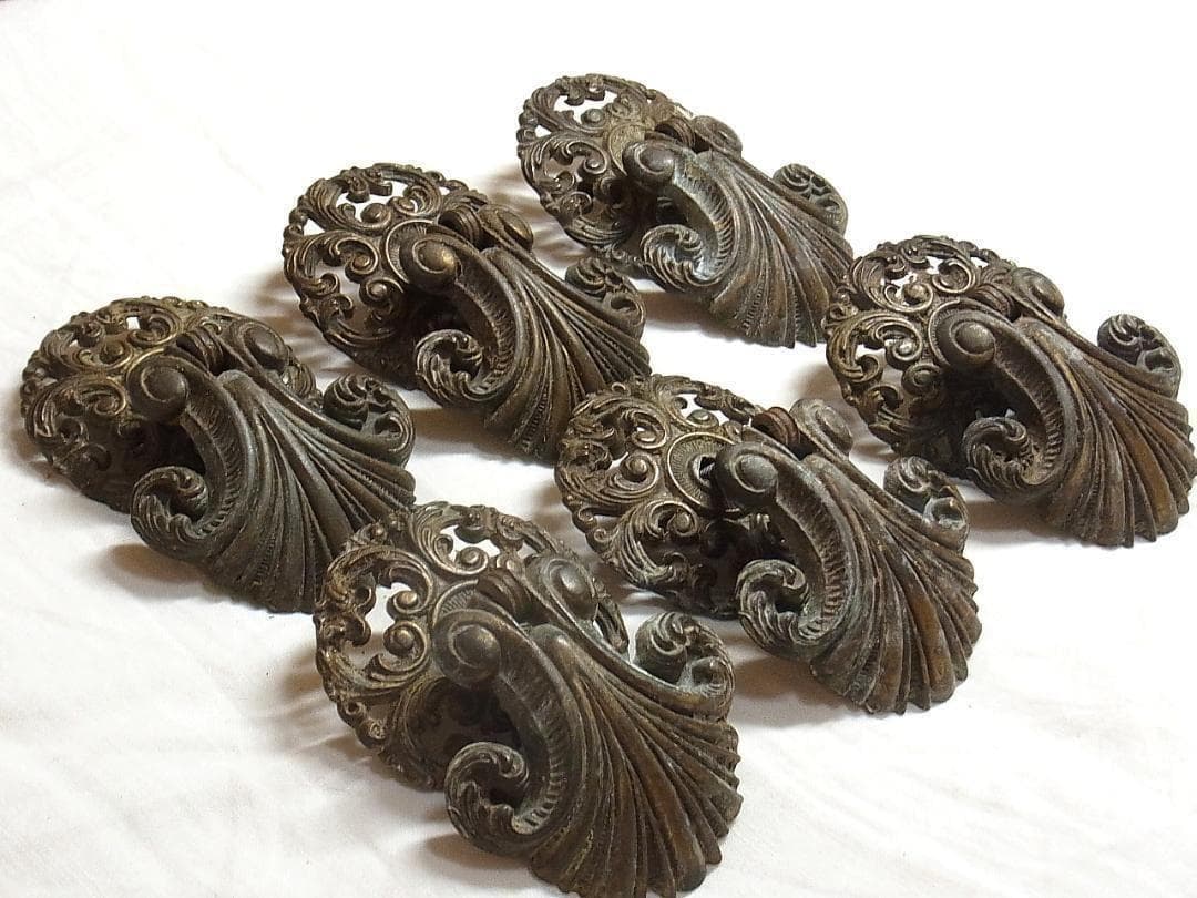 イギリス アンティーク家具用 引き手 6個 ヴィクトリアン様式 装飾金具 パーツ