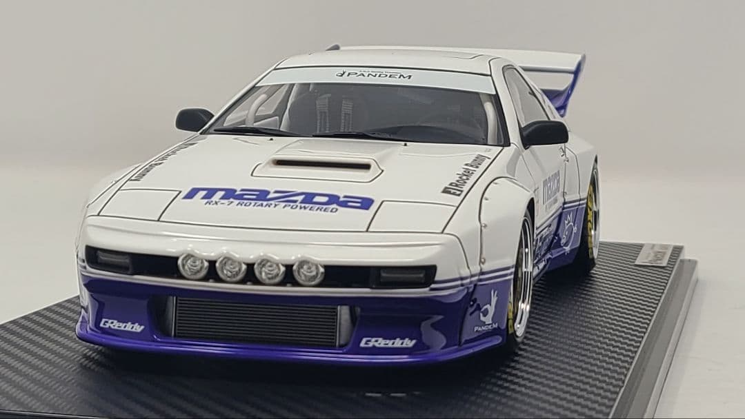 ミニカー 1/18 PANDEM RX-7 (FC3S)