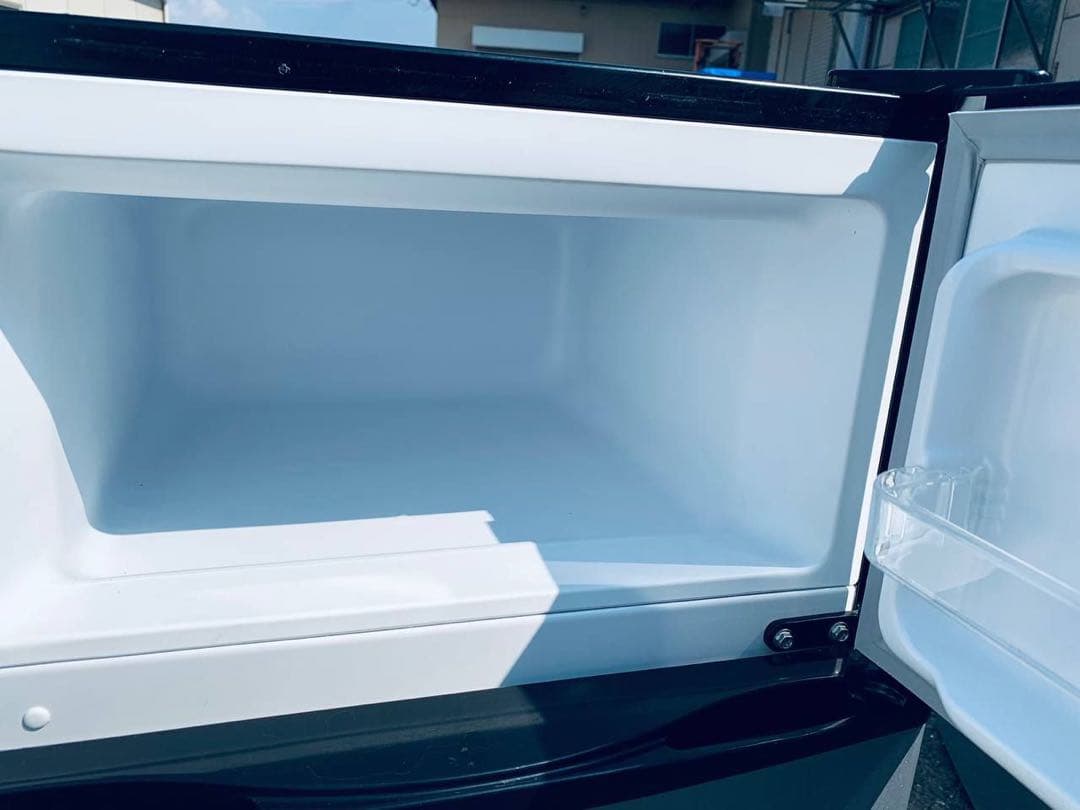 送料設置無料　A-Stage ２ドア冷凍冷蔵庫　RM-90L02SL