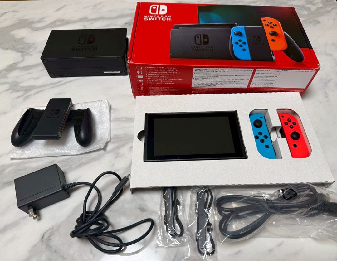 Nintendo Switch 青/赤Joy-Con 本体