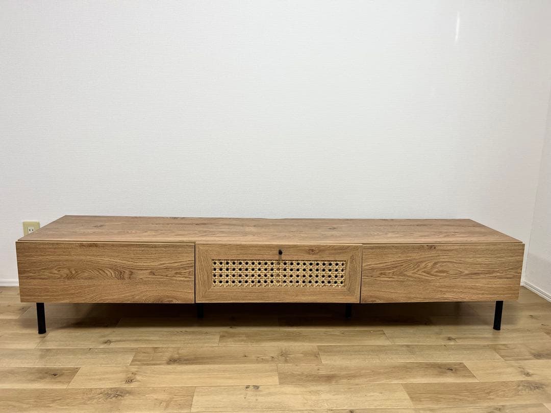（送料込み）完成品、LOWYA ラタンテレビ台 ナチュラルブラック180