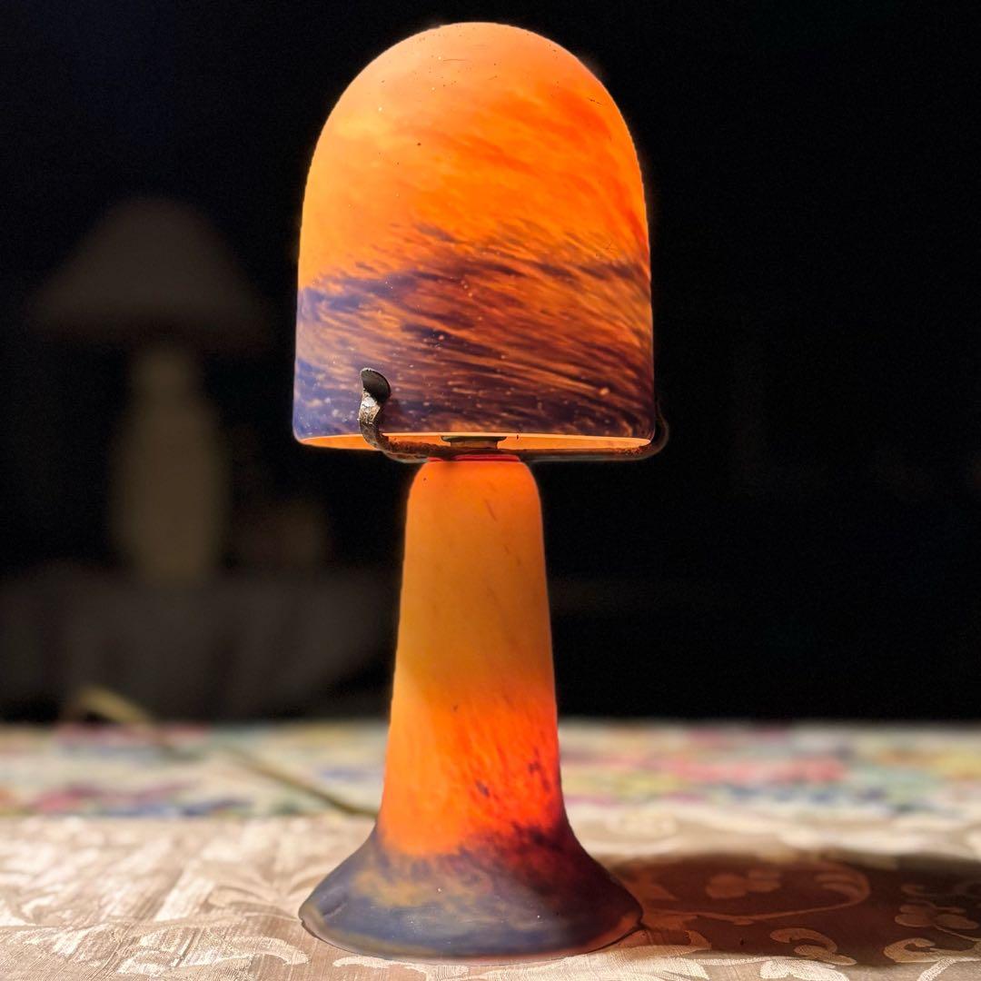 フランス練りガラステーブルランプ