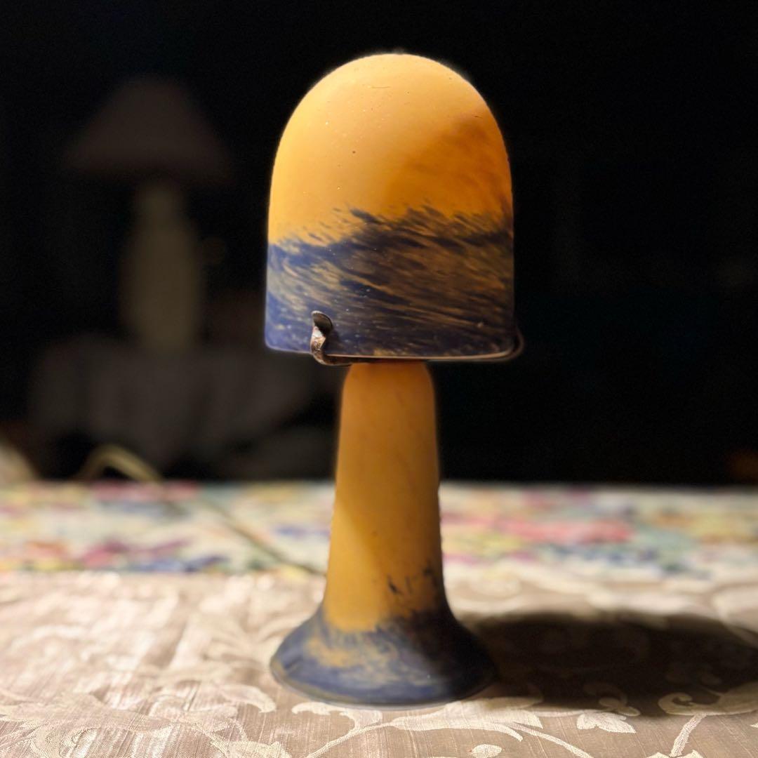 フランス練りガラステーブルランプ