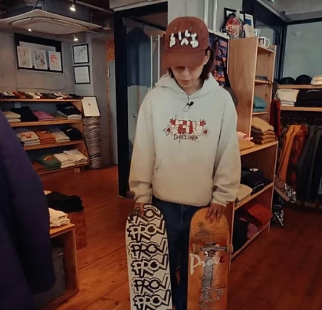 prov×starteam パーカー Lサイズ