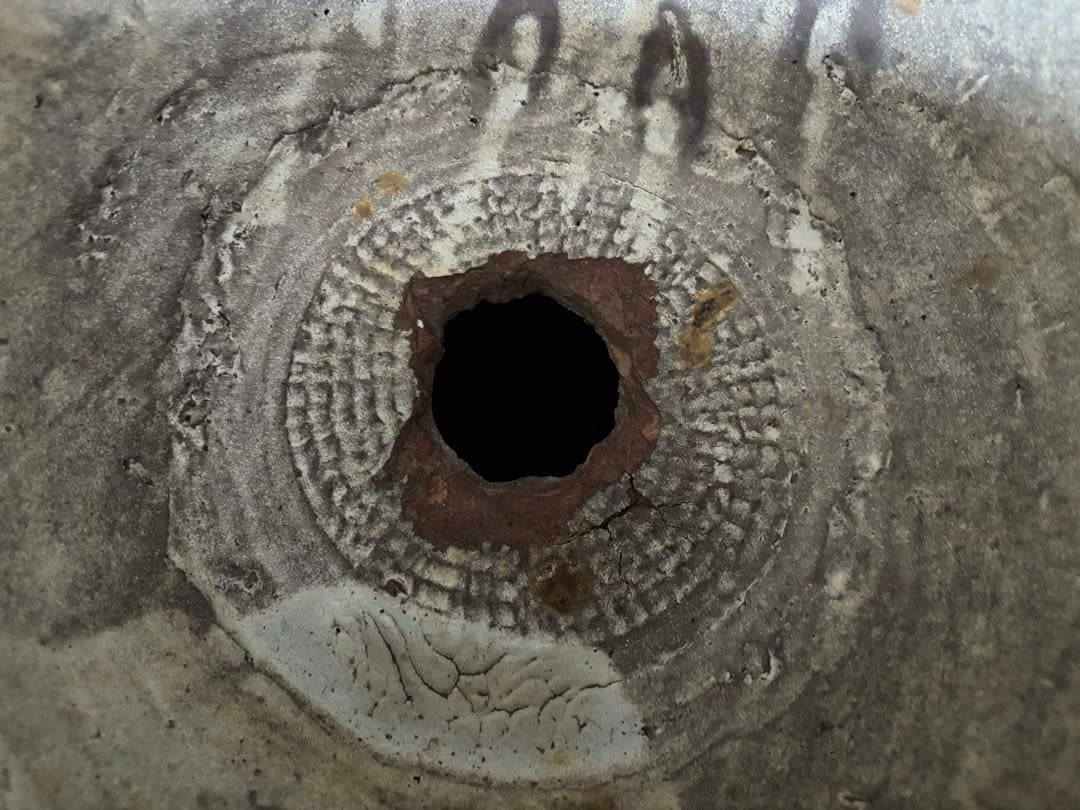 薩摩焼 苗代川 唐草浮出紋 大鉢 黒薩摩 時代物 盆栽 植木鉢 琉球 能野 壷屋