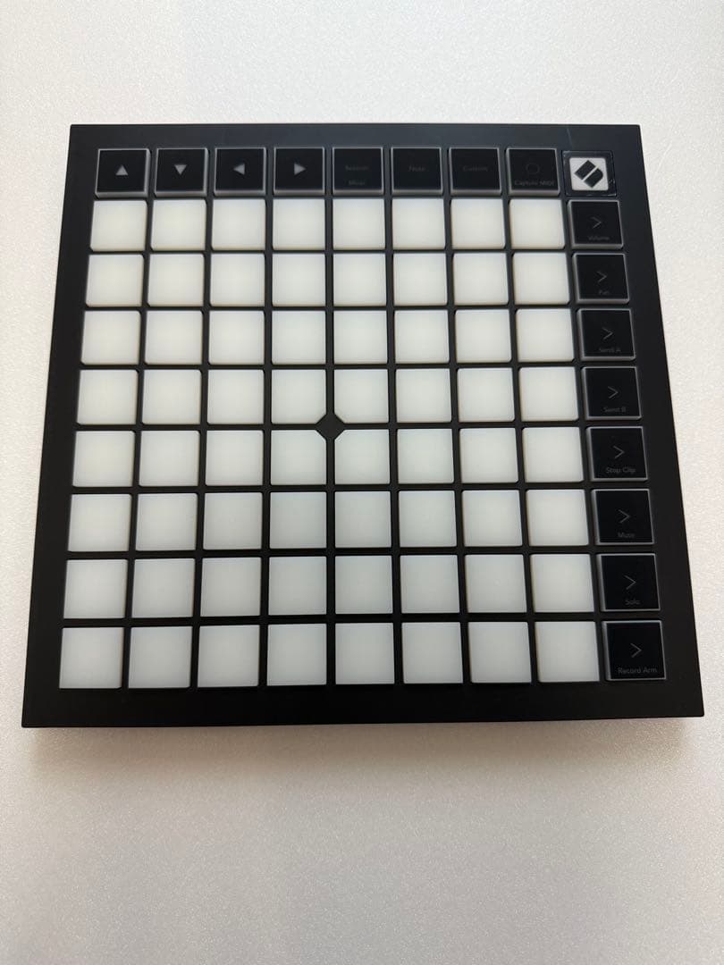 【ほぼ未使用】Novation Launchpad X MIDIコントローラー