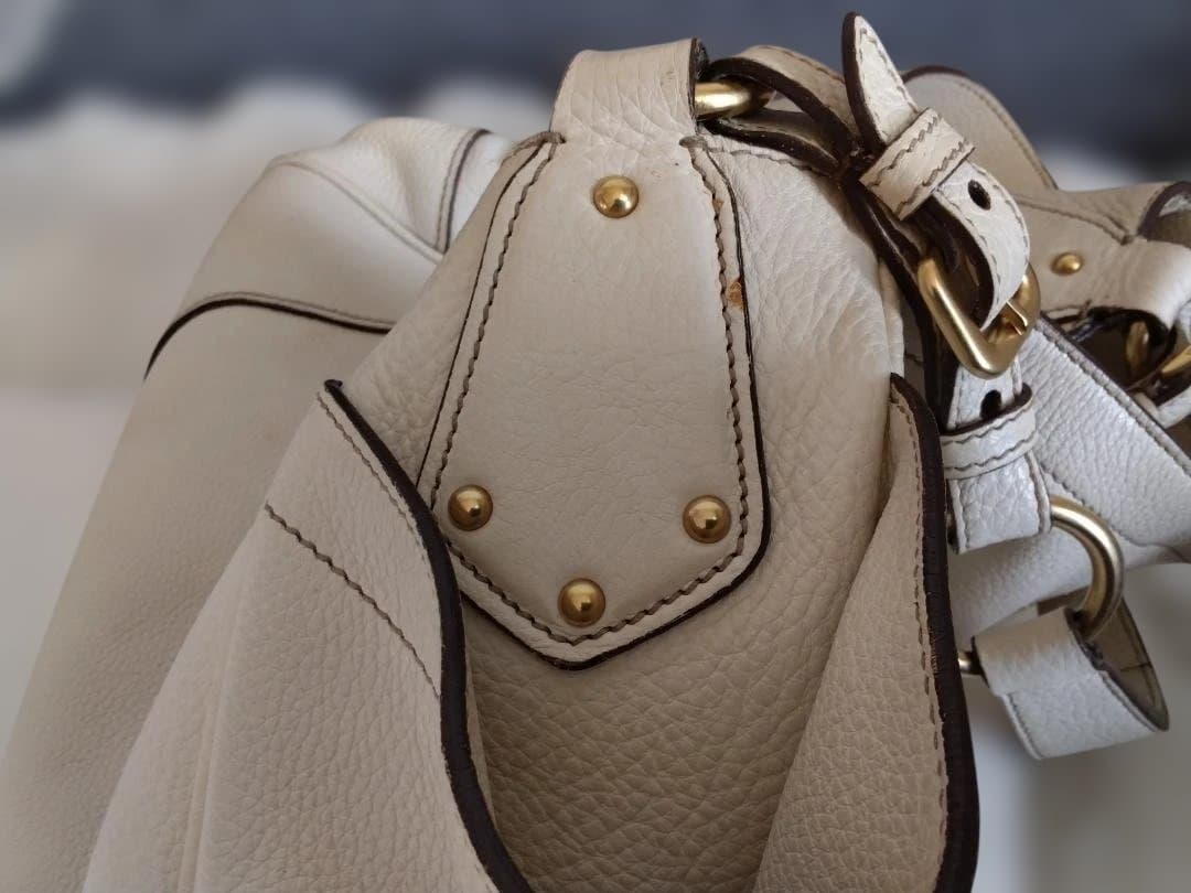 PRADA ホワイトレザー ショルダーバッグ