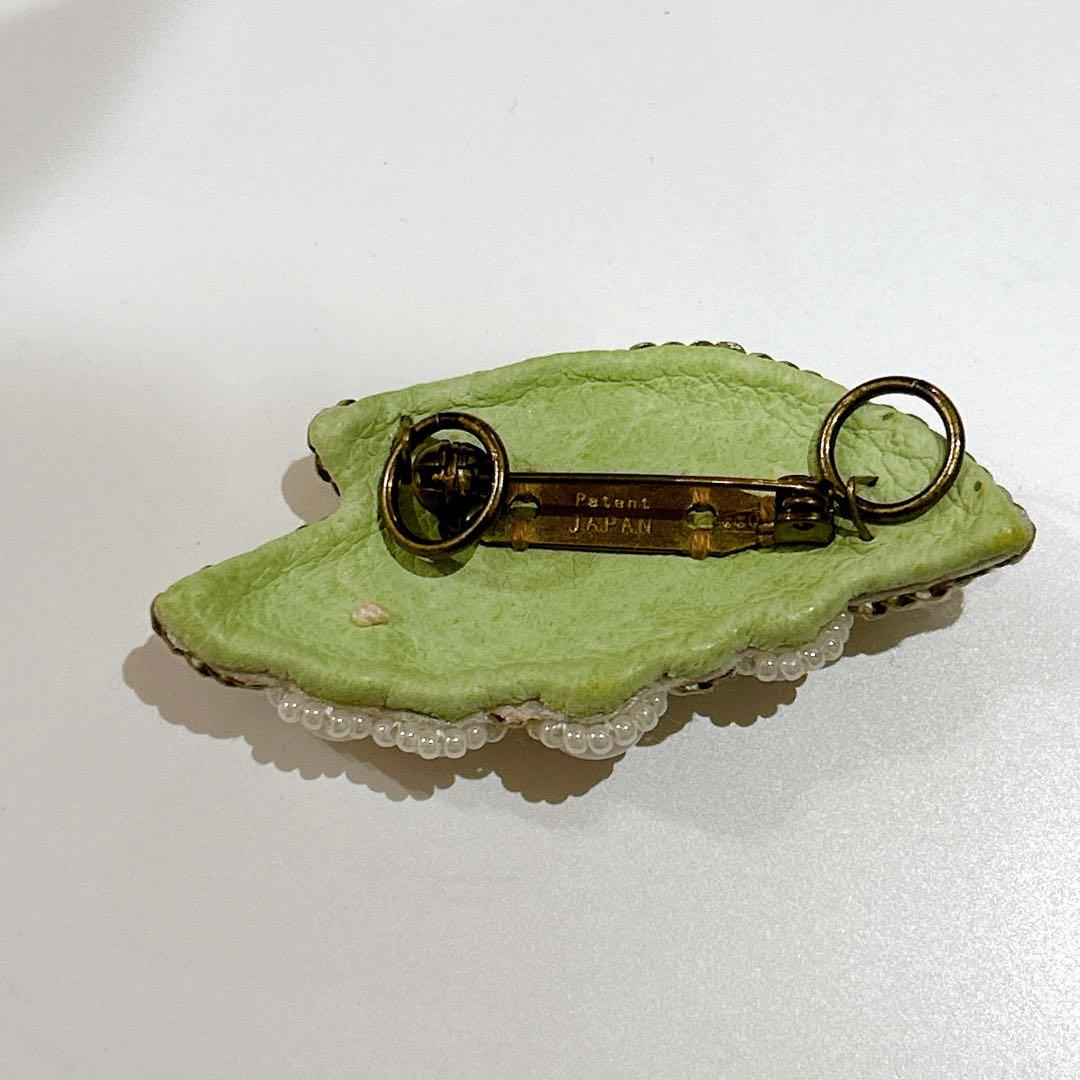 美品 tamas タマス すずらん 花 ブローチ グリーン　ホワイト　ビーズ