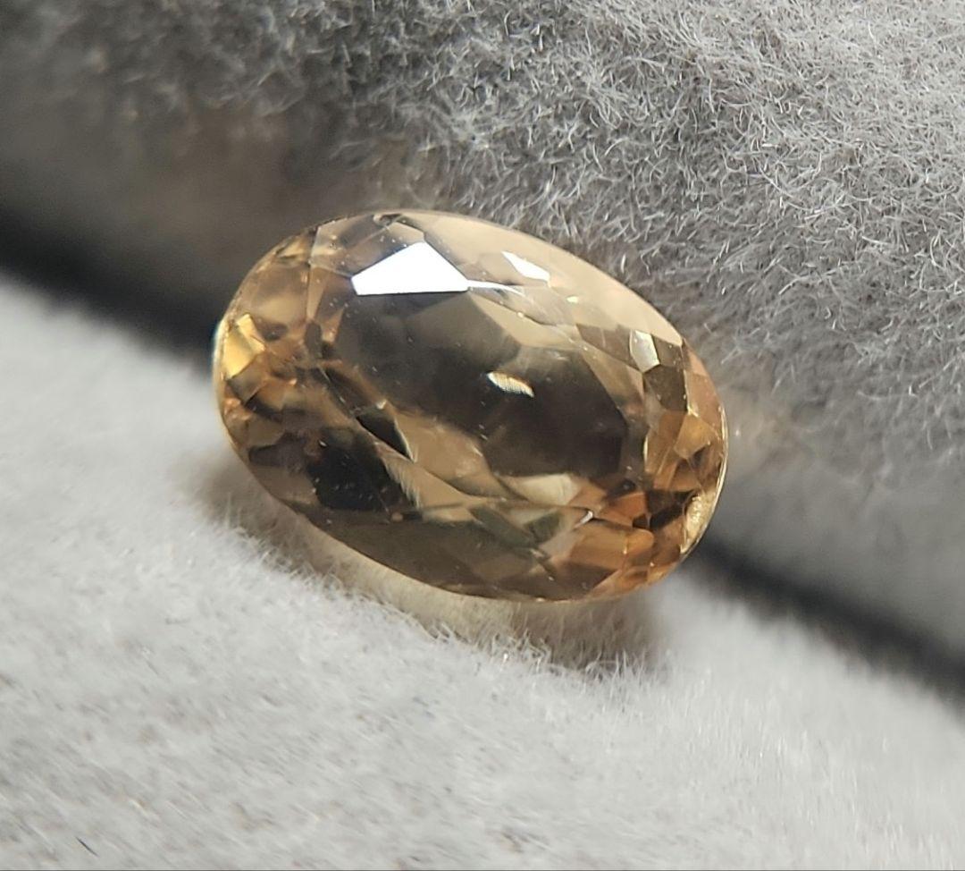天然インペリアルトパーズ 1.050ct