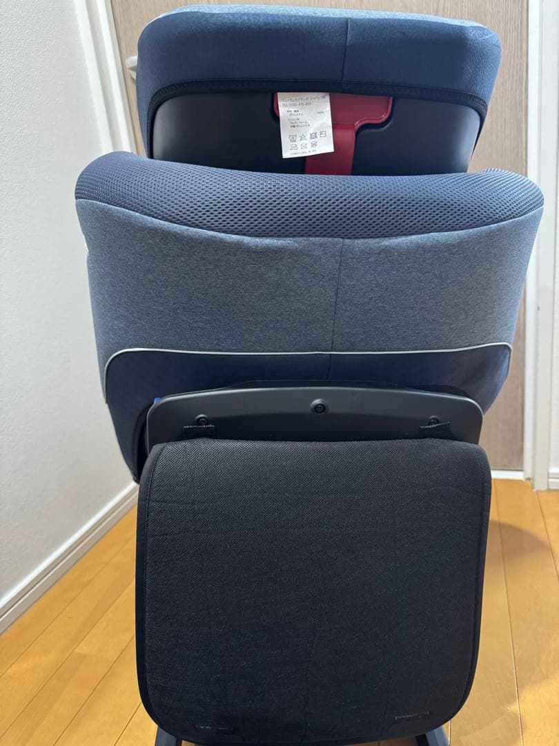 Aprica 車用チャイルドシート グレー　isofix