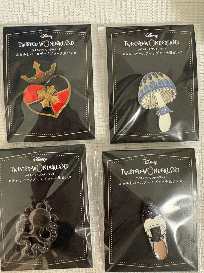 ツイステ　おめかしバースデー　ブローチ風ピンズ