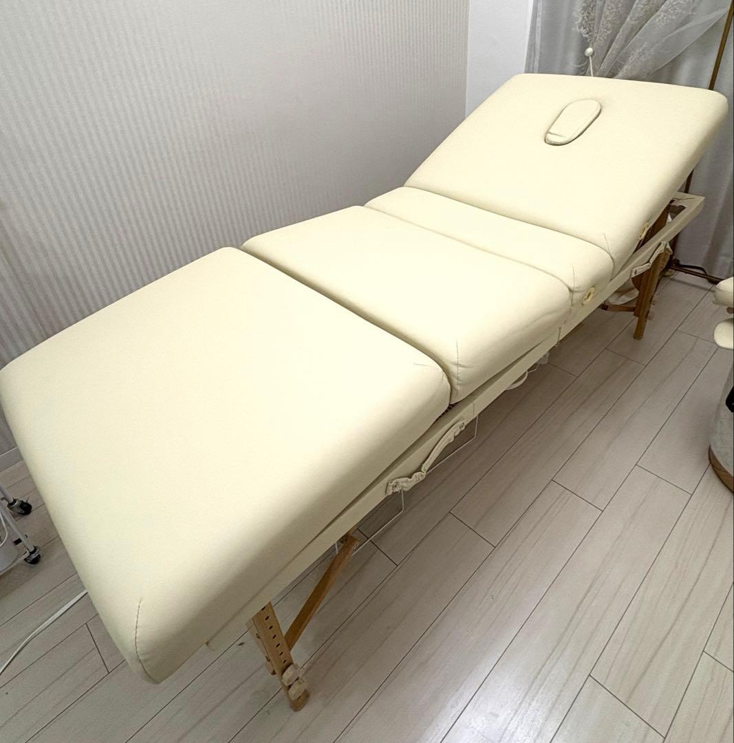 Premium 折りたたみリクライニングマッサージベッドCOMODO アイボリー