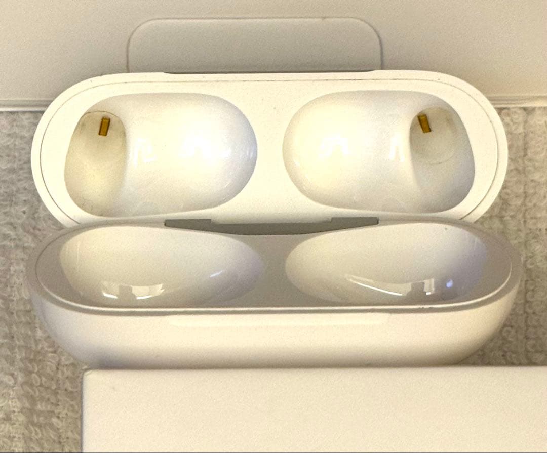 【美品】Apple AirPods Pro 本体①