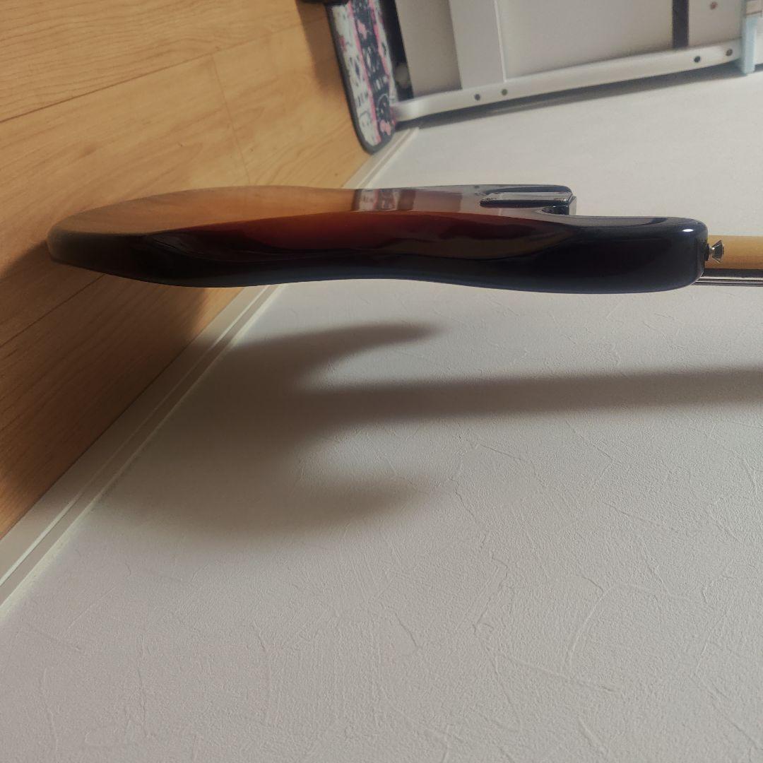 エレキベース サンバースト 4弦