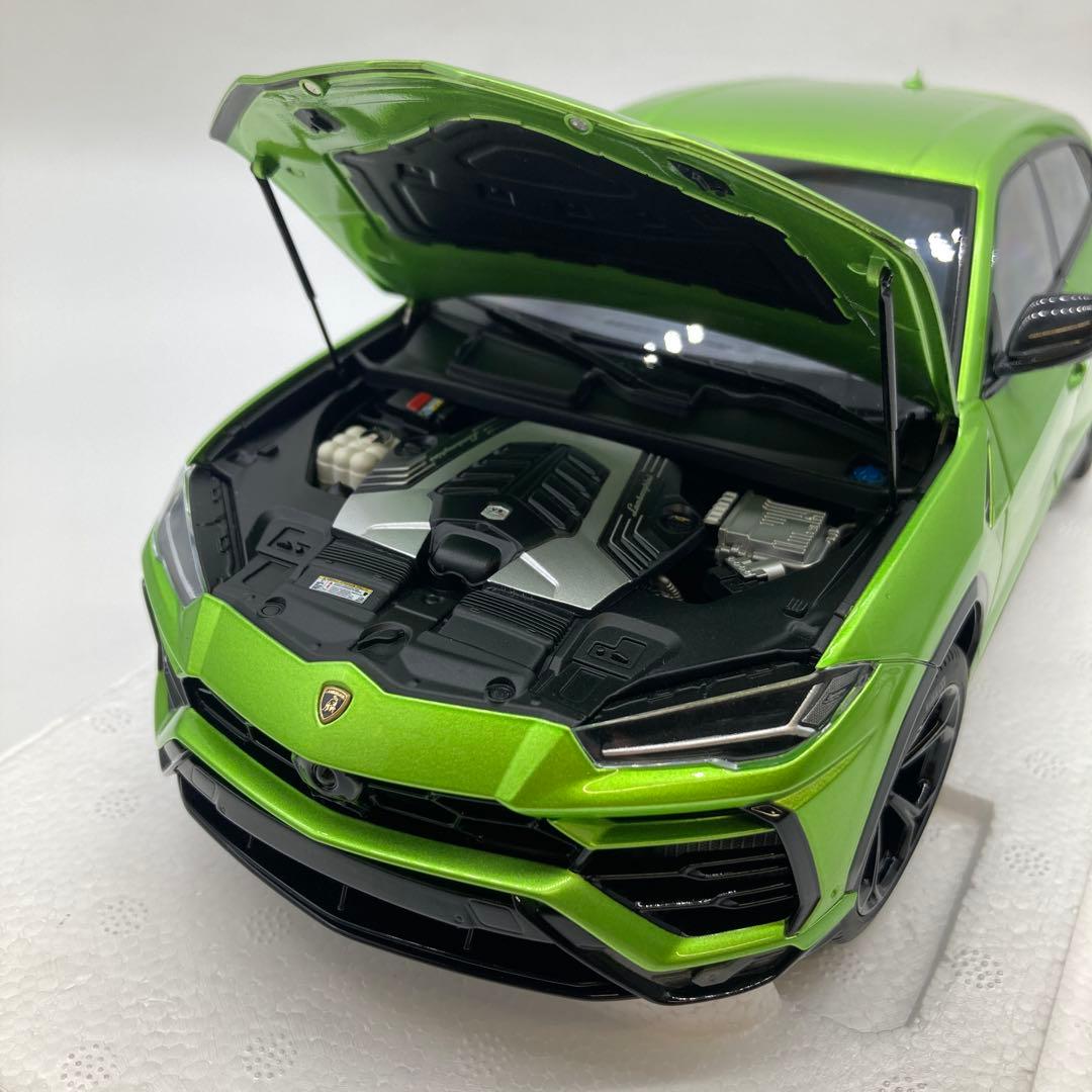 【美品】AUTOart Lamborghini Urus 1/18
