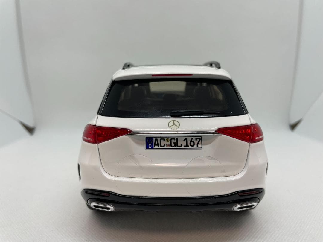 204-018 ノレブ 1/18 メルセデスベンツ GLL 2019 White