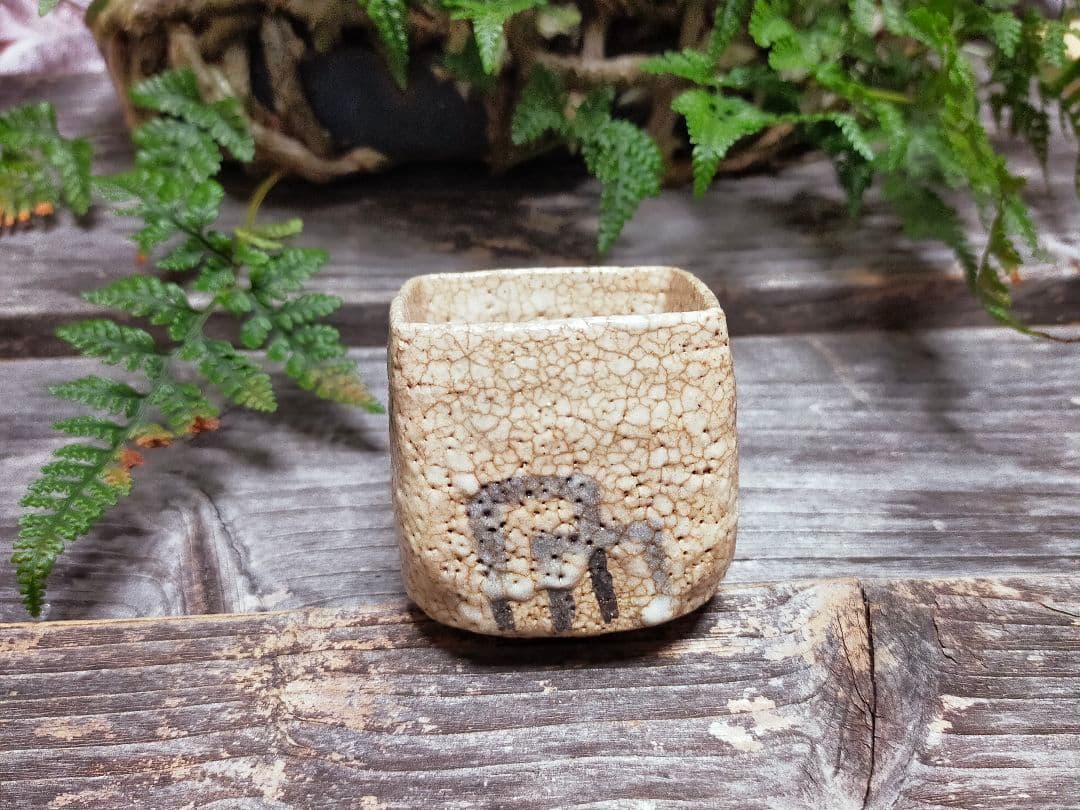 ♥絵志野　ぐい呑み　桐箱付き　⑱　志野　ぐい飲み　骨董品