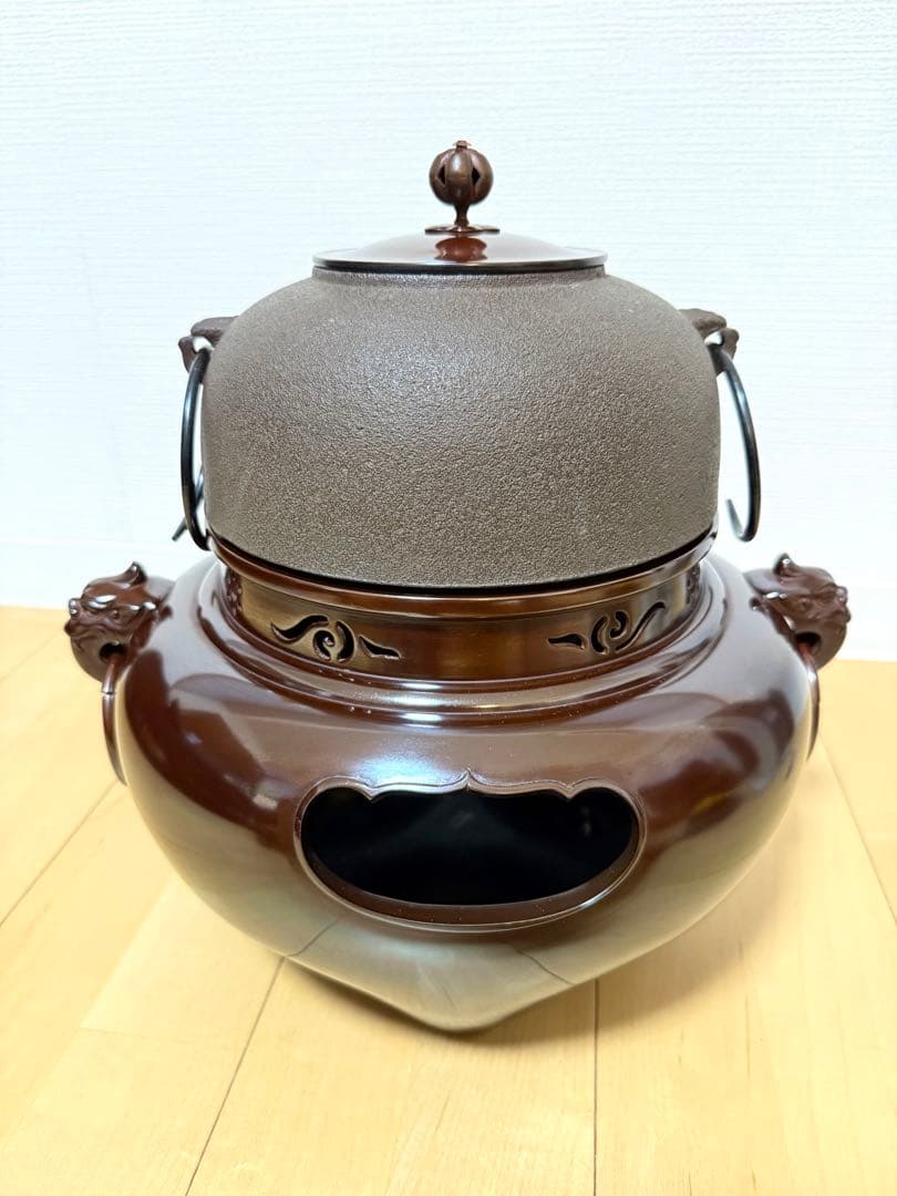 【茶道具】金森紹栄 唐銅鬼面風炉添丸釜 共箱・野々田式電熱器付 美品