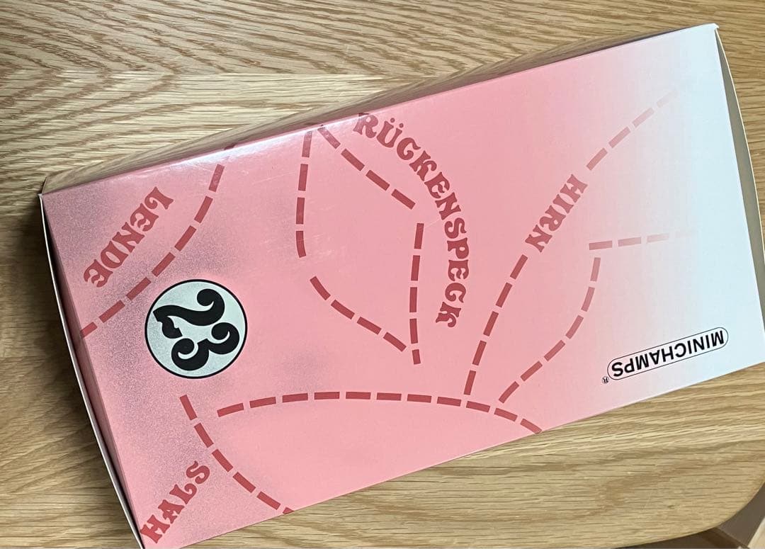 週末特価　ミニチャンプス　1/18 ポルシェ　917/20 ピンクピッグ