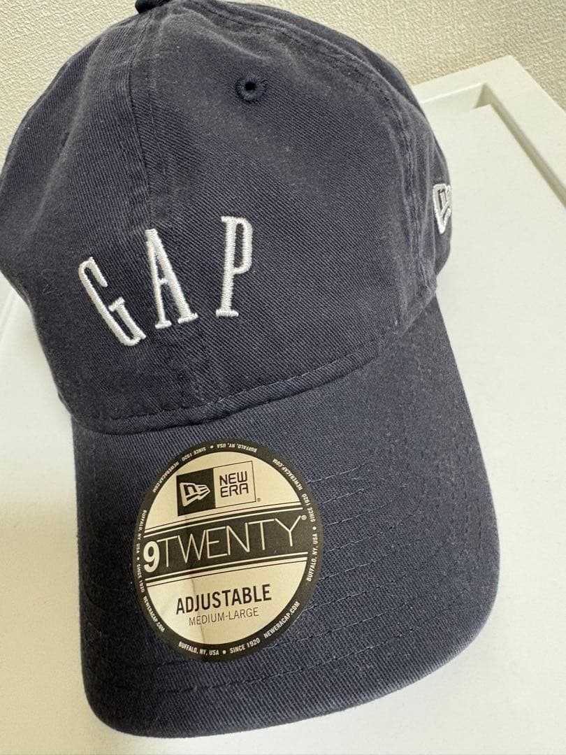 GAP NEWERA コラボキャップ