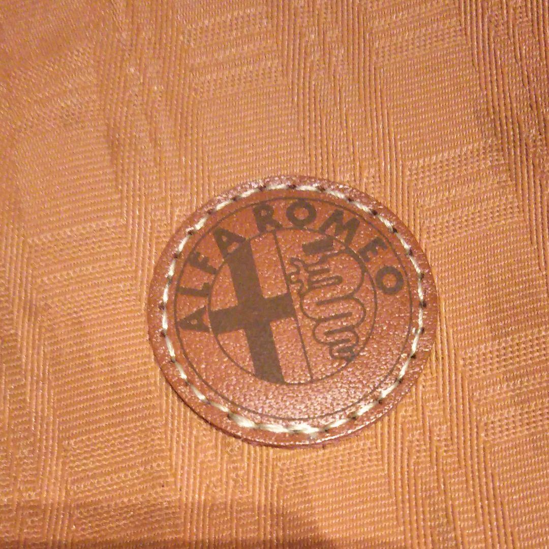 アルファロメオ　ポーチ