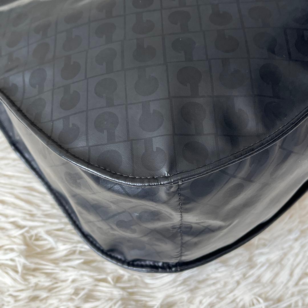 ⭐️未使用級⭐️　ゲラルディーニ　ソフティ　ショルダーバッグ　ブラック　PVC