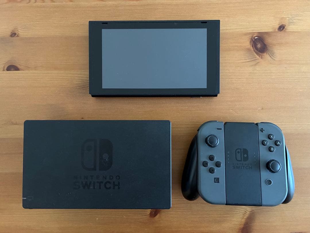 Nintendo Switch 本体 + SDカード + キャリングケース