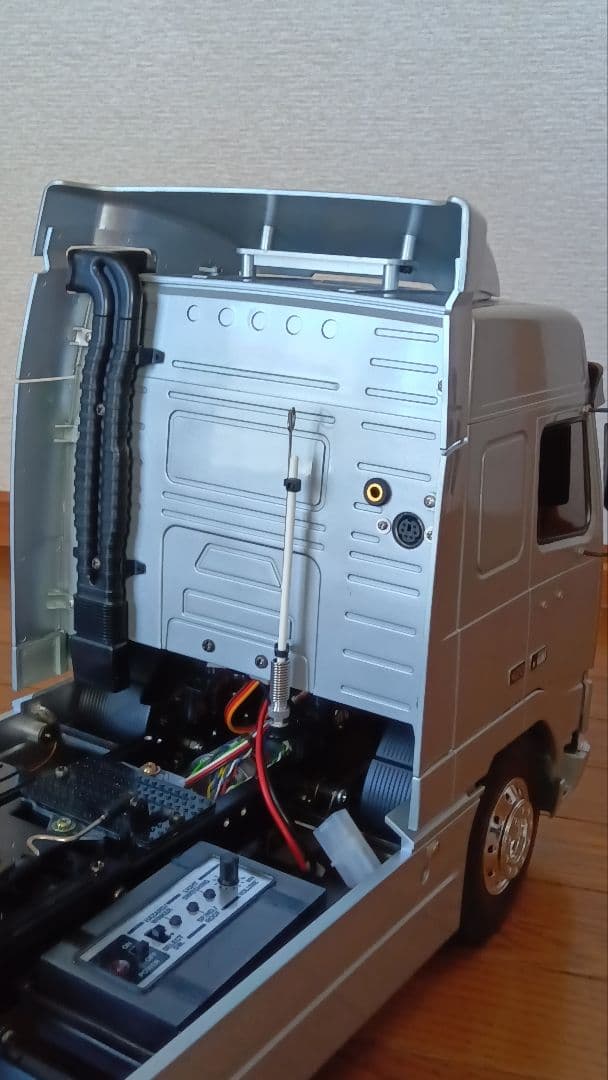 タミヤ1/14　ボルボFH12&タンクトレーラーフルオペMFC-03