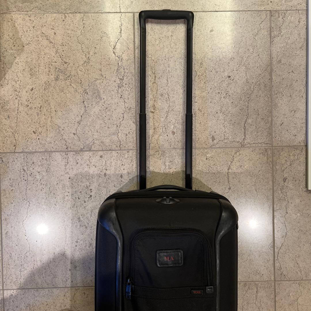 トゥミ/TUMI スーツケース　イニシャル入り