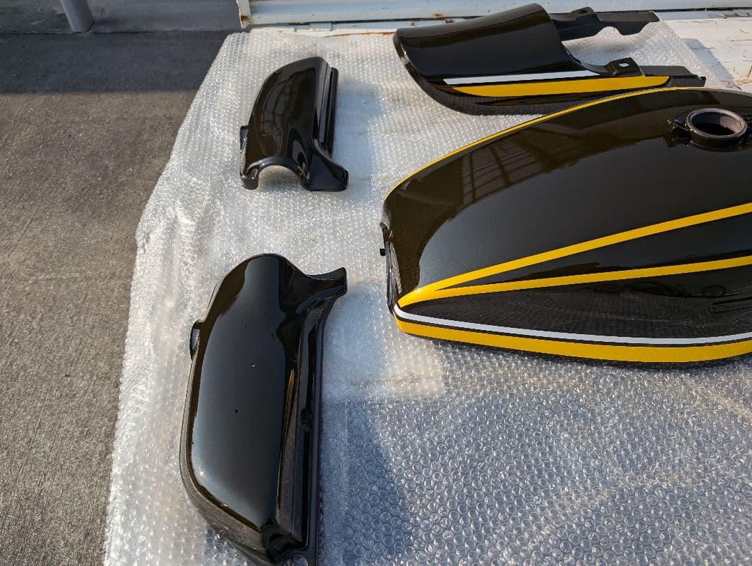 カワサキ純正Z2イエロータイガー外装セット