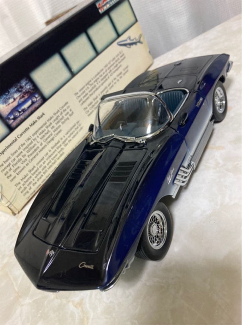 マコシャーク UTmodels 1/18 & おまけの 1/43 2台セット