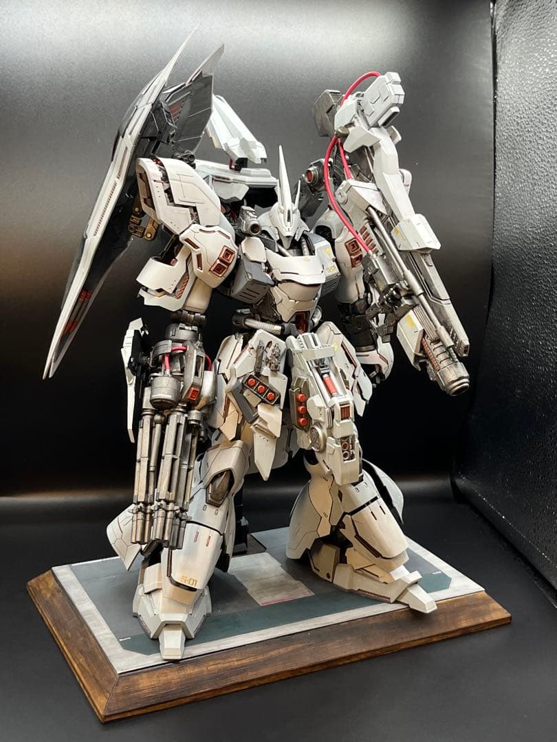 最終価格サザビー【MG・改修・完成品・台座付き】