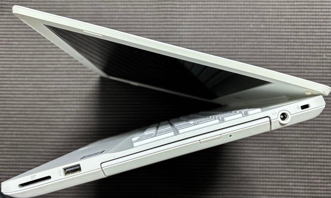 LIFEBOOK AH50/D2 i7-7700 SSD240GBメモリー8GB