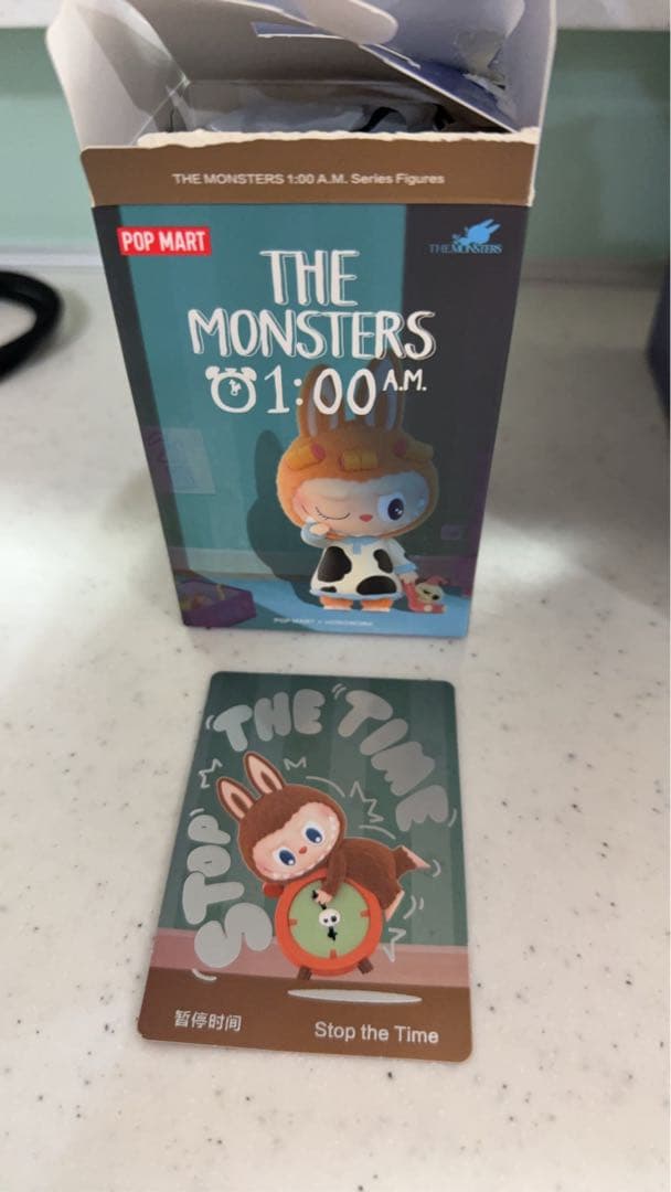 THE MONSTERS 1:00AM ラブブ　フィギュア　シークレット