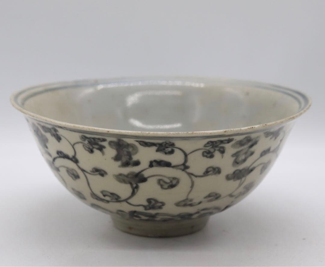 中国　明時代初期　染付　花卉如意紋大碗　アンティーク　送料込み1005