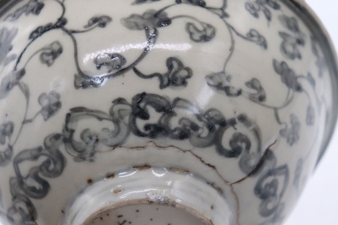 中国　明時代初期　染付　花卉如意紋大碗　アンティーク　送料込み1005