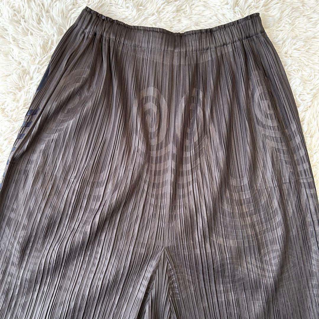 プリーツプリーズ イッセイミヤケ 変形 サルエルパンツ ポケットあり 総柄