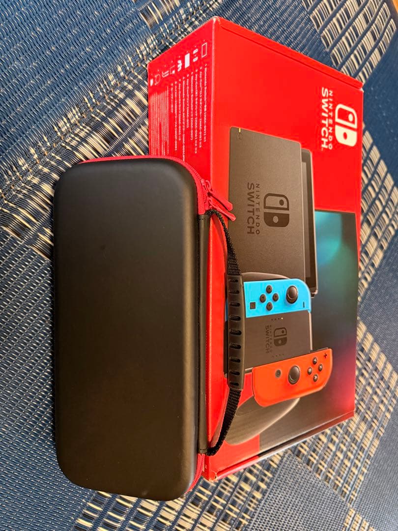 Nintendo Switch 本体 スイッチ フィルム貼付済 ハードカバー付き